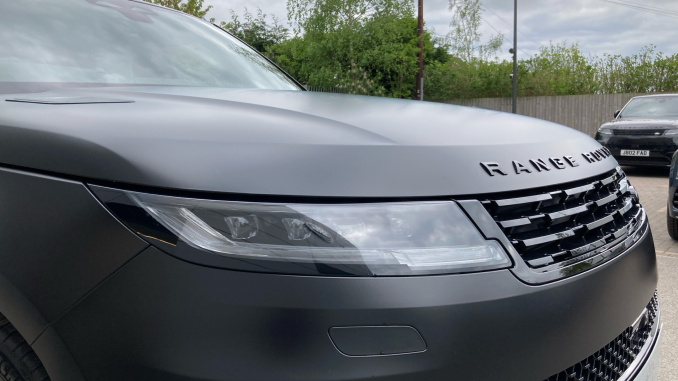 Land Rover Range Rover Sport 4.4 P635 V8 SV Ultimate Edition 5dr Auto Petrol Estate - Image 17